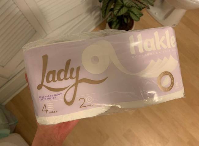 „Sietve kaptam fel a boltban egy vécépapírt, majd mikor hazajöttem, láttam, hogy a férjem ezt nem fogja tudni használni."