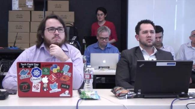 Az apróságok szerelmese és a minimalizmus kedvelője.