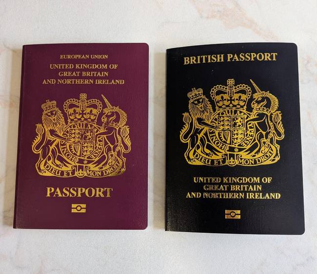 „A feleségem EU-s útlevele, és az én új útlevelem a Brexit után."