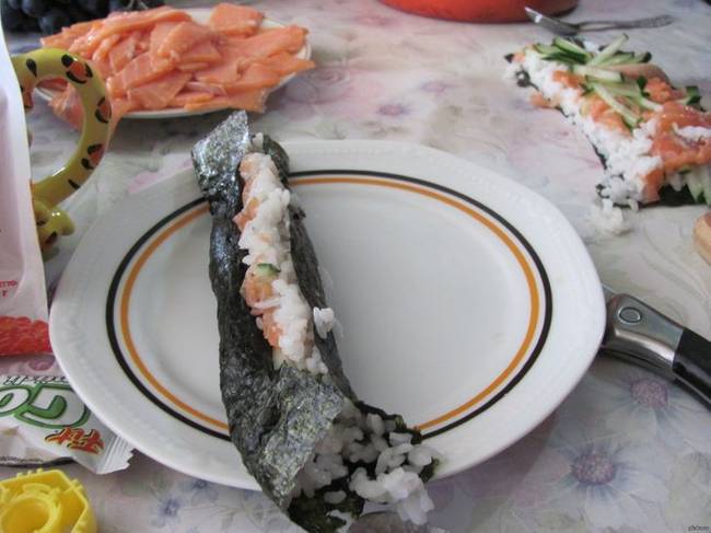 „A nővérem biztosított róla, hogy tud sushit készíteni."