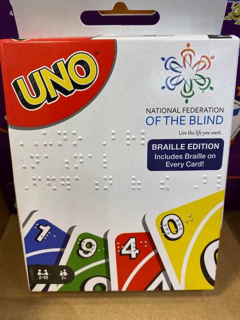 Braille-írással ellátott UNO kártya, látássérülteknek.