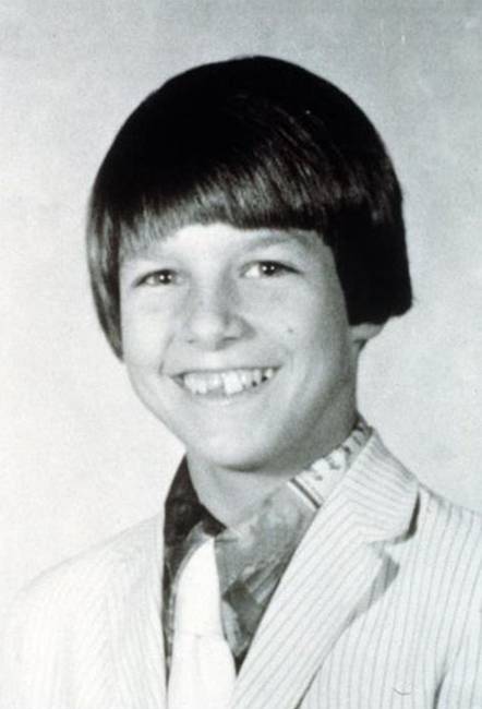 A fiatal Tom Cruise.