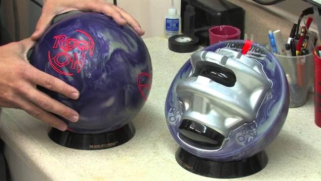BOWLING-GOLYÓ.