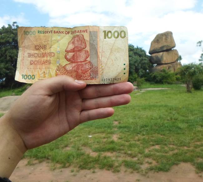 „Teljesen véletlenül megtaláltam a sziklákat, amik a zimbabwei 1000 dolláros bankjegyen láthatók."