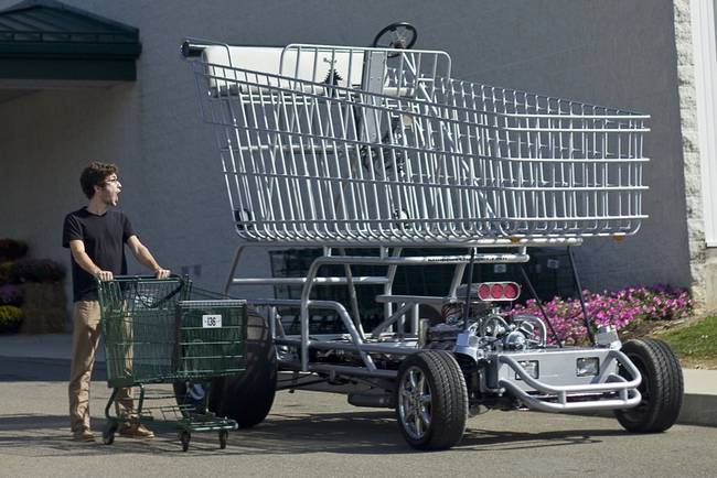 Shopper Chopper - igen, valaki tényleg létrehozta ezt az óriás bevásárlókocsit.