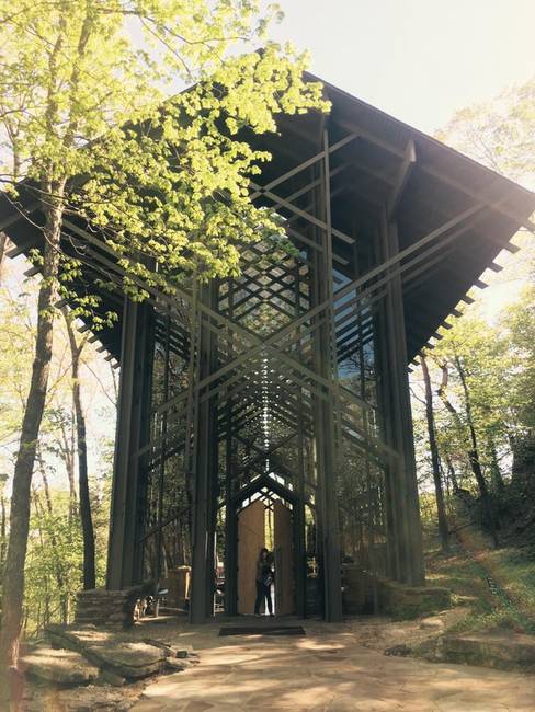 A Thorns Crown kápolna az amerikai Eureka Springs városában egészen futurisztikus stílusban épült.
