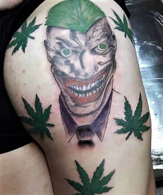Egyértelműen a legrosszabb Joker-tetoválás, amit valaha láttunk.