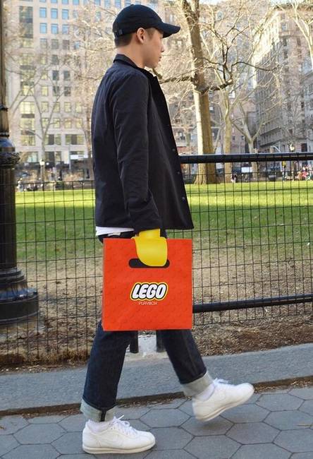 Lego-szatyor, amivel egy kicsit Te magad is legóvá válhatsz.