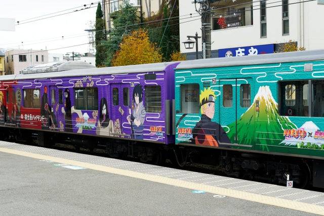 Japánban népszerű Anime karakterekkel lefestett vonatkocsikkal találkozhatunk.