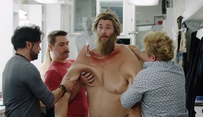 Így öltötte magára Chris Hemsworth a plusz kilókat.