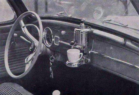 1959-ben a Volkswagen autókban választható extra volt a kávéfőző.
