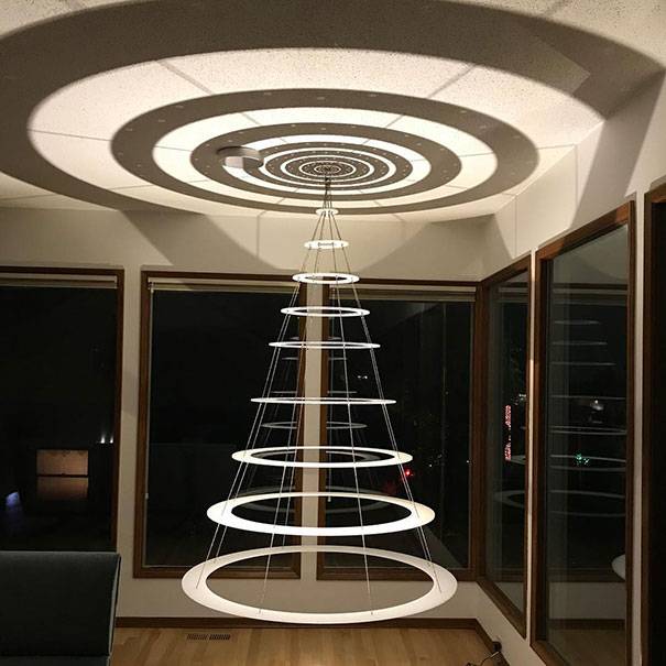UFO karácsonyfa.
