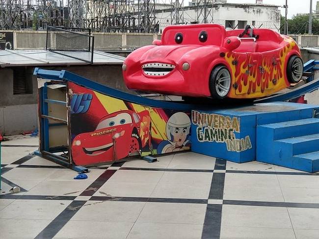 Ez történik, ha a benzinre kapott pénzt édességekre költöd.