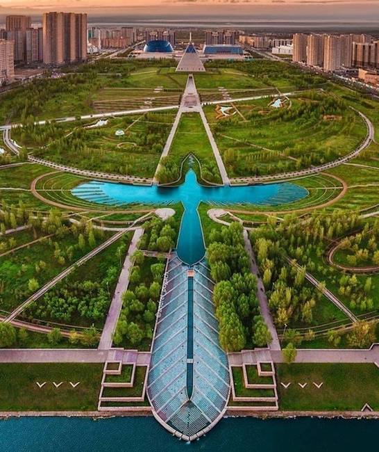 Lélegzetelállító park Kazahsztán fővárosában, Asztanában.