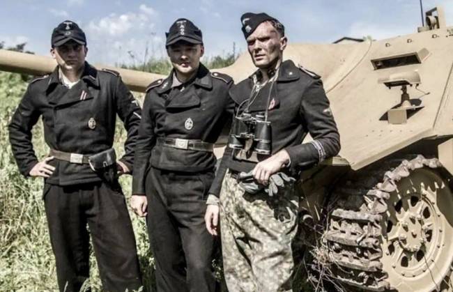 A németek csak 1943-ban vették észre, hogy valami nem stimmel a tankjuk szürke festékével: miért döntöttek úgy, hogy lecserélik, és miért volt eleinte szürke a tank?
