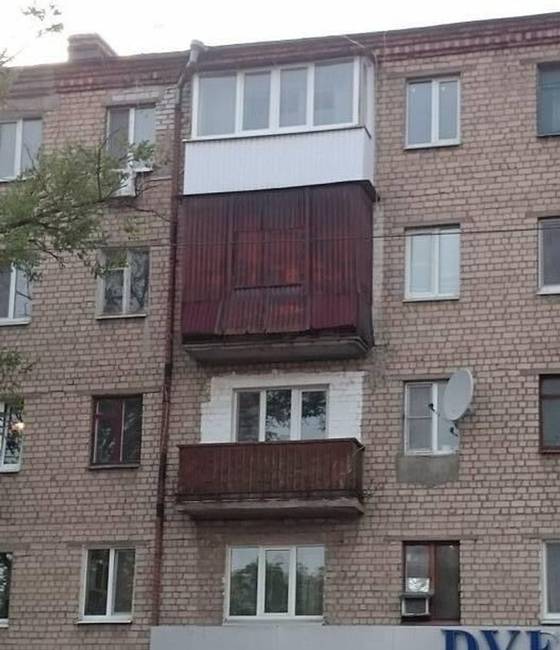 Ez nem is erkély, sokkal inkább egy kínzókamra.