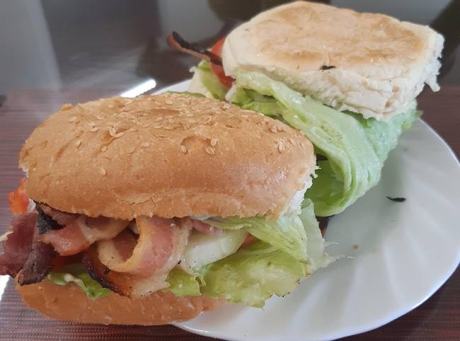 „Ha a hamburger tartalmát egy salátalevélbe csomagolod, semmi nem fog kiesni belőle, miközben a másik oldalról elkezded enni."