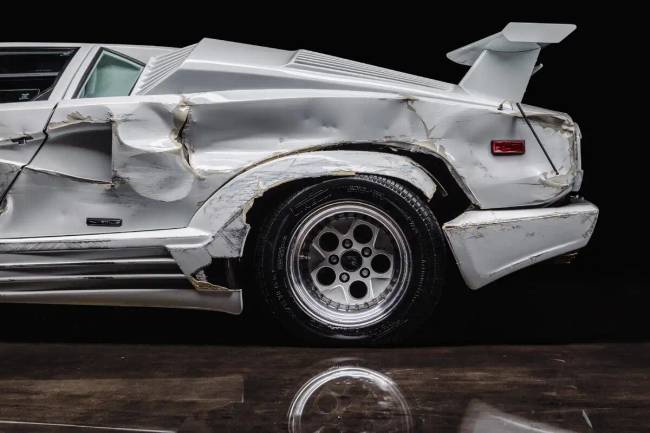 Érhet egy roncs Lamborghini Countach többet egy tökéletesnél?!