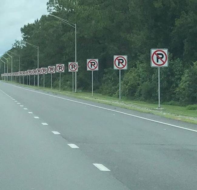 A floridai autópályákon egyértelműen nem szabad leparkolni.