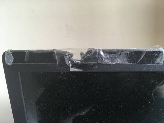 „Túl közel tettem a laptopomat az izzólámpához."