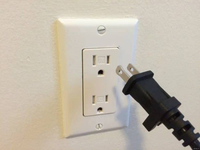 Miért a fázist földelik az USA-ban, és nem a nullát? Furcsa amerikai feszültségstandardok: 120, 208, 240, 277 és 480 Volt, 60 Hz frekvenciával