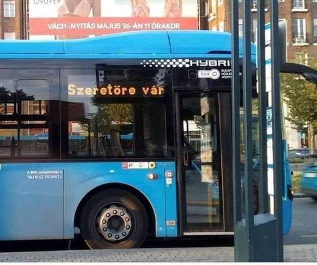 20 ember, akinek az iróniája tökéletesen körülírja, hogy milyen is a felnőttkor
