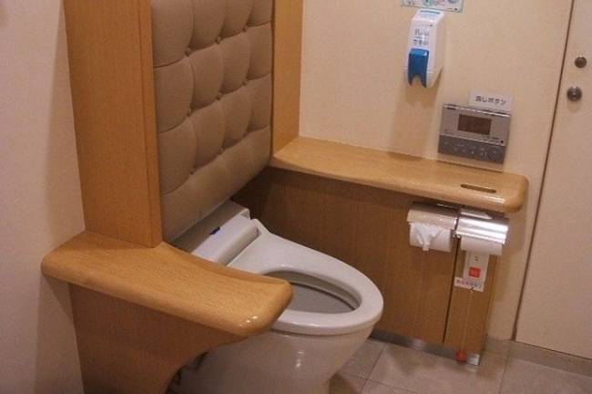 Semmi extra: csak egy teljesen átlagos WC egy japán bevásárlóközpontban.