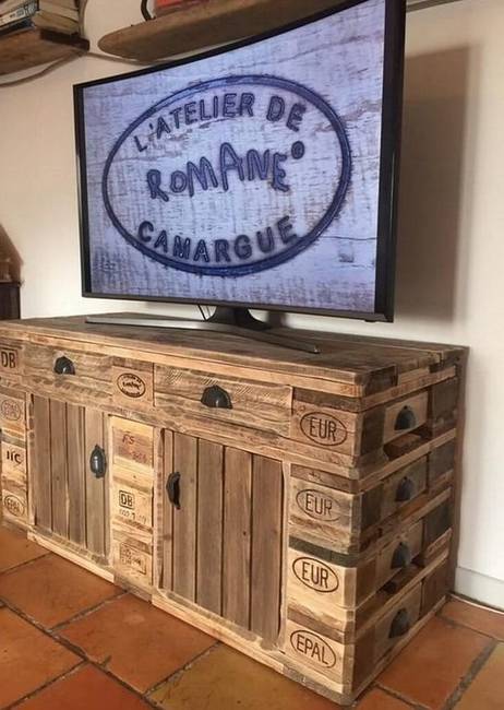 Bonyolultnak tűnik tévéállványt készíteni? Akkor nézd meg ezeket az ötleteket.
