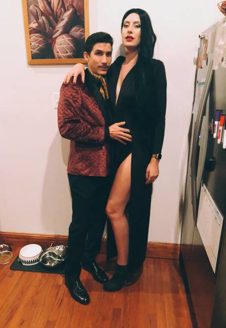 „183 centis vagyok, a barátom 178, és mégis úgy érzem magam mellette, mint egy királynő! Ezt a képet halloweenkor készítettük."