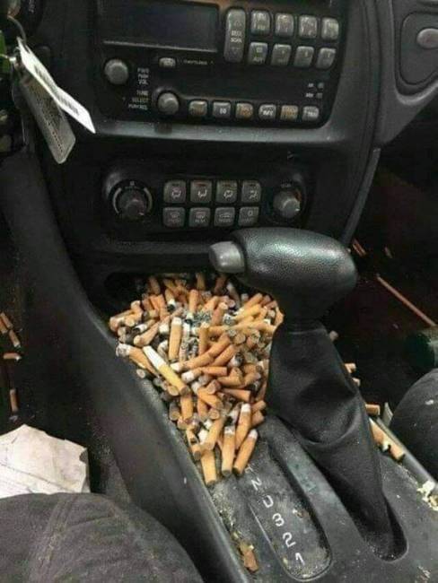 Egy taxisofőr kocsija.