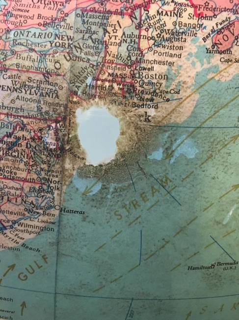 „Az óriás földgömb a New York-i Közkönyvtárban."