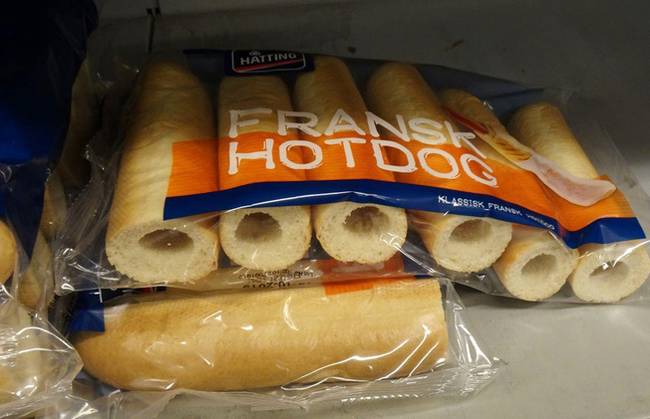 Dániában lyukas bagettet vásárolhatunk - ebbe már csak bele kell tenni a virslit, és kész is a hotdog!