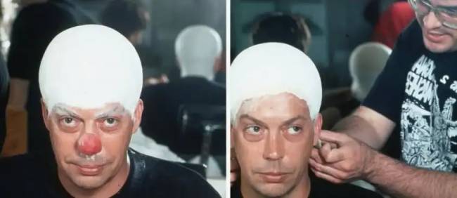 Pennywise mosolya mögött Tim Curry rejtőzik.
