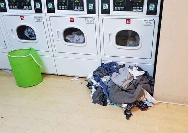 „Valaki kidobálta a szárítóból a ruháimat a földre, és belerakta a gépbe a sajátjait."