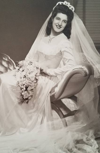 „A nagymamám az esküvője napján, 1940-ben."