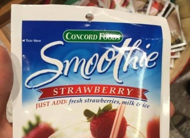 Eperturmix, aminek a csomagolásán ez áll: csak adj hozzá friss epret, tejet és jeget. Kérdem én: akkor mi is van tulajdonképpen ebben a csomagban?! 🤔