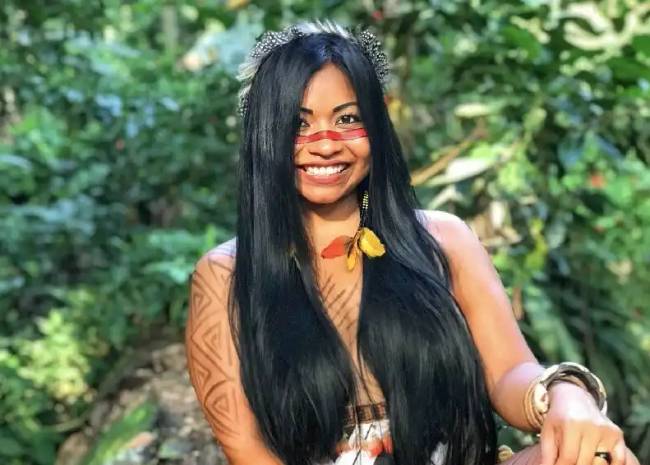A brazil Mekranoti törzsben a nők csak cserekereskedelem útján „kommunikálnak” a férfiakkal – ajándékok a kunyhójukba való belépés jogáért cserébe