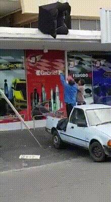 Rajtuk kívül valószínűleg mindenki sejtette, hogy ez egy nem túl okos ötlet.