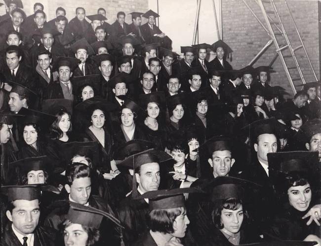 A Kabuli Egyetem 1960-ban végzett diákjai.