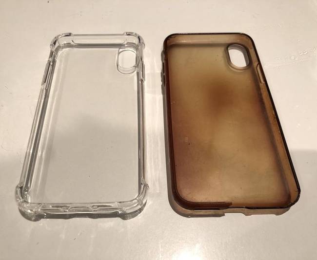 „Az iPhone tokom 3 év használat után. Igen, valamikor ugyanilyen tiszta volt.''