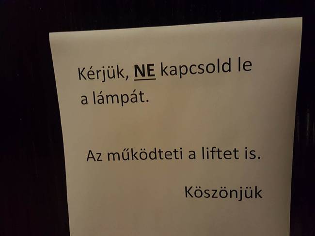 Amikor szólsz a villanyszerelőnek, hogy minél olcsóbban kéne kihozni az elektromos hálózatot.