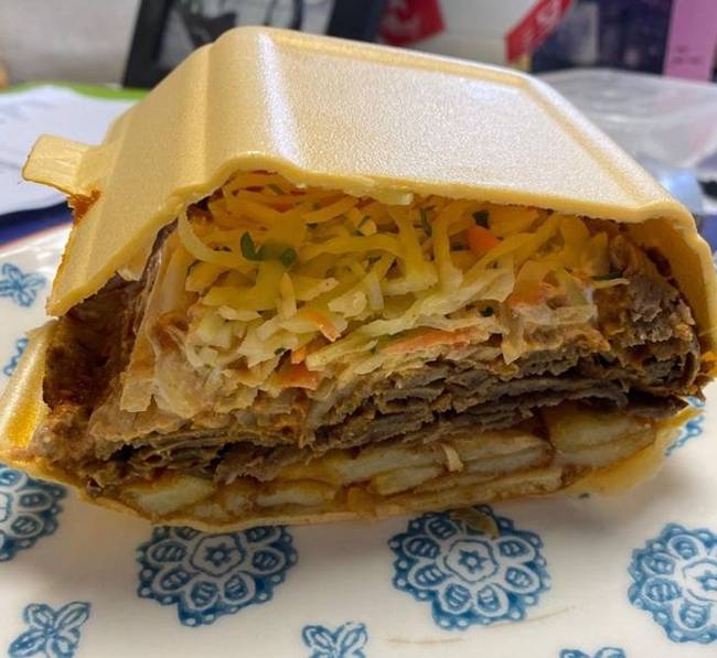 Így néz ki egy gírosztál félbevágva.