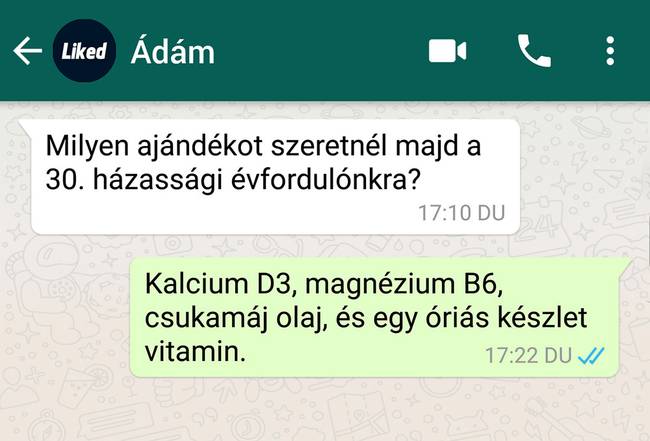 14 ember, akit a nehéz időkben sem hagy cserben a szarkazmusa