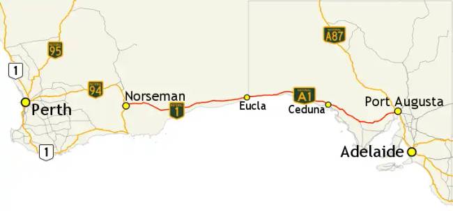 Délnyugat- és Dél-Ausztrália úthálózati térképe. Az Eyre Highway pirossal van kiemelve.