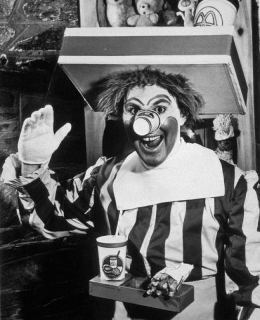 A McDonald's étteremlánc első Ronald McDonald bohóca.