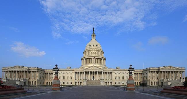 Amerikai Egyesült Államok Capitoliuma: 1846-ban és napjainkban.