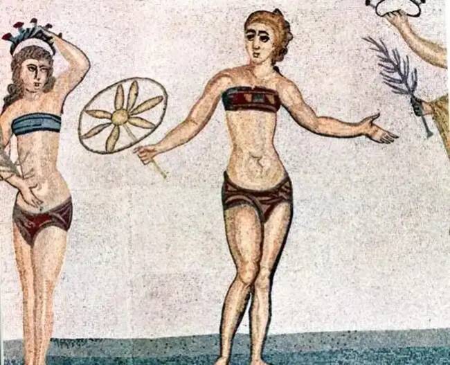 A római prostituáltak „mamillare”-t viseltek – ez egyfajta római melltartó volt. Ennek a ruhadarabnak az elsődleges célja a mellek elfedése volt, nem pedig a tartásuk.
