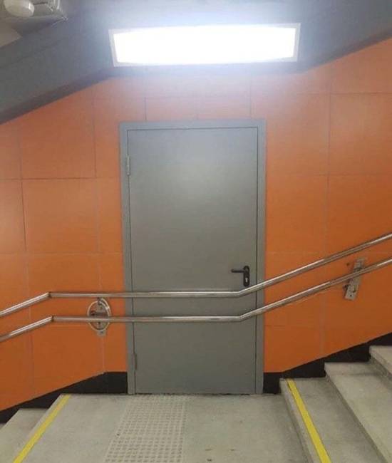 „Nem érdekel semmi, ide korlát kell és kész."