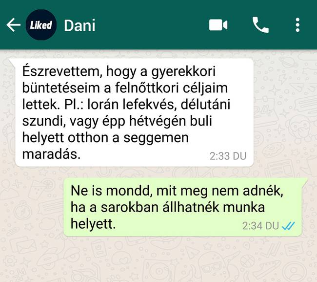 14 ember, akit a nehéz időkben sem hagy cserben a szarkazmusa