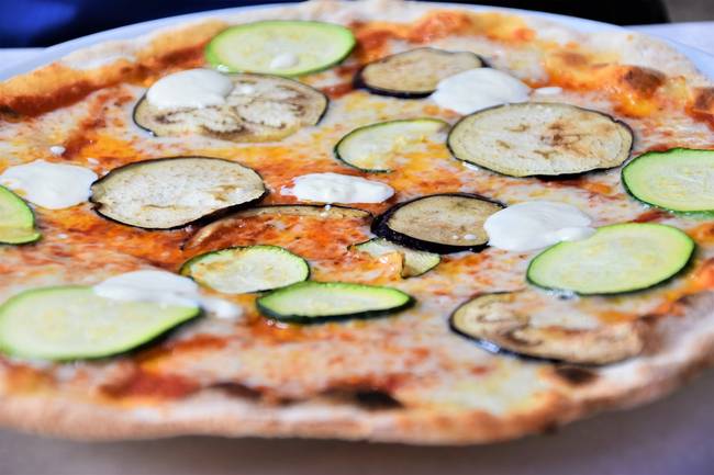 Állítsd össze álmaid pizzáját, és megmondjuk, hogy melyik melléknevek jellemeznek téged leginkább